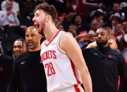 爱游戏体育直播-关于“火箭大胜太阳”——近期NBA战况的信息