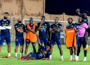 爱游戏官网-雄狮队主场负于对手，惨遭击败