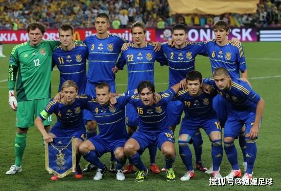 欧预赛比赛场上紧张刺激，气氛燃烧热情的简单介绍