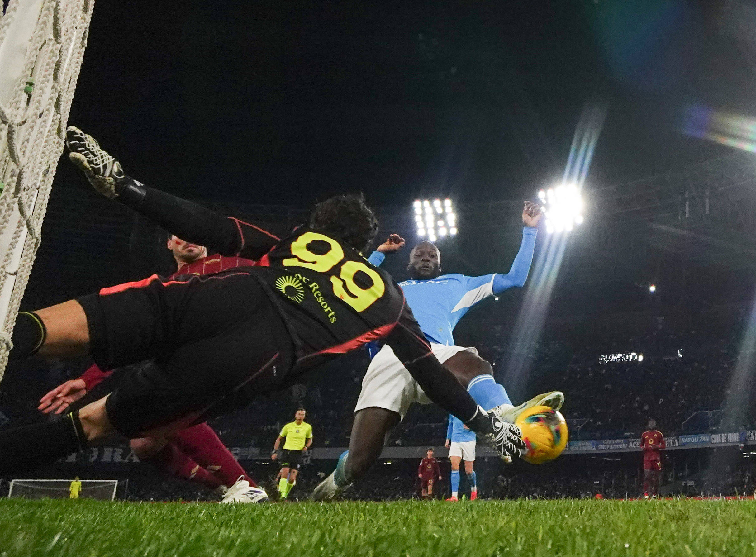 那不勒斯客场战平，继续领跑积分榜的简单介绍