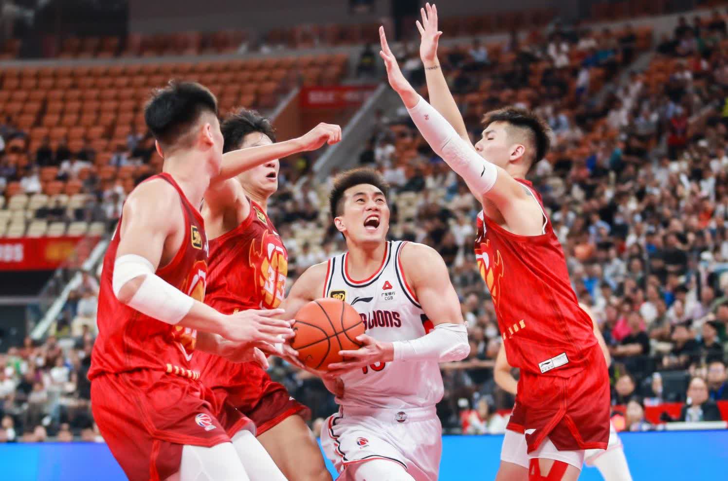 广州富力客场胜出,展现出越战越勇的气势的简单介绍 广州富力客场胜出,展现出越战越勇的气势的简单介绍