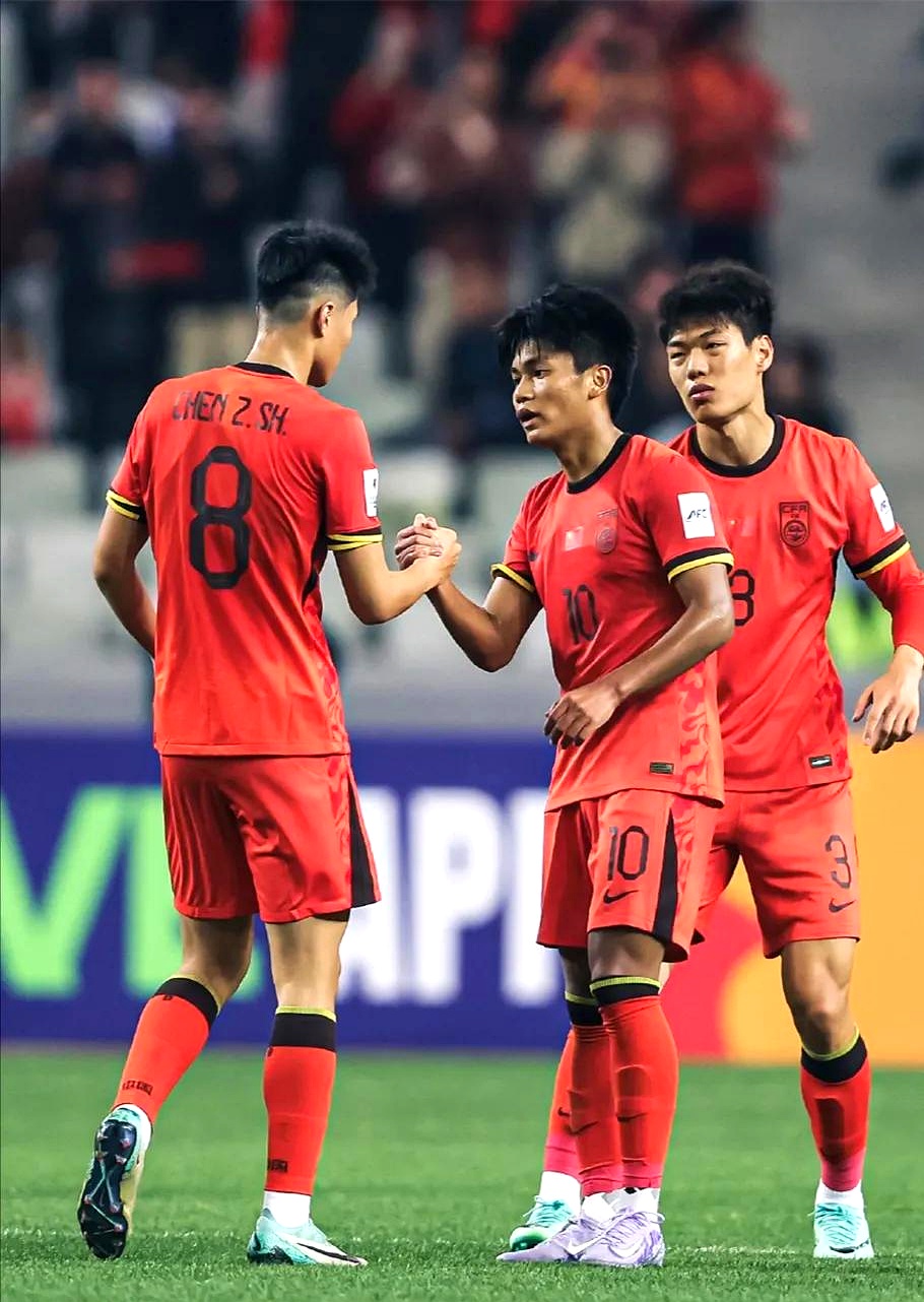 包含亚洲杯强者互搏，预计将有激烈对抗上演的词条