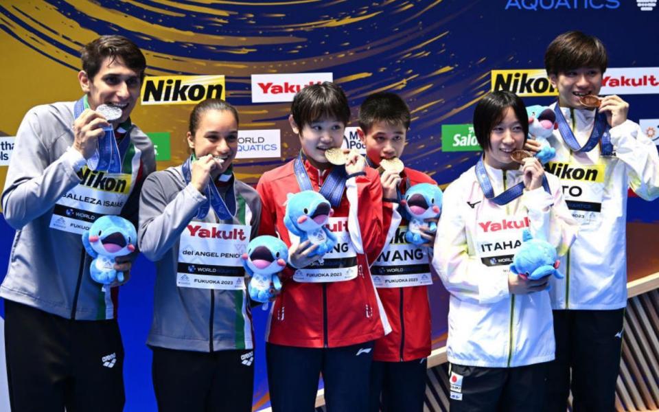 日本选手击败对手赢得跳水比赛 日本选手击败对手赢得跳水比赛