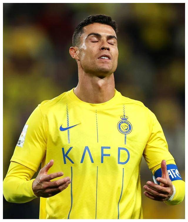 猛龙队携手并肩,在比赛中获得胜利 猛龙队携手并肩,在比赛中获得胜利