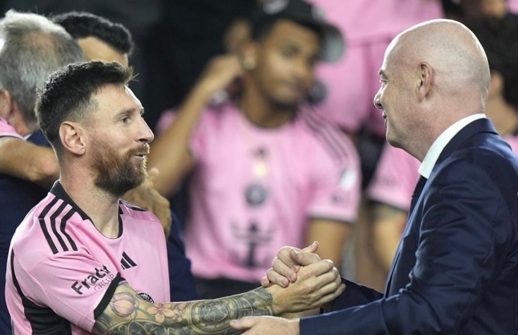 洛杉矶银河客场战胜纽约红牛,卫冕美国职业足球冠军 洛杉矶银河客场战胜纽约红牛,卫冕美国职业足球冠军