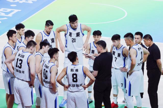 关于广东继续领跑：易建联再砍40+，助球队胜出的信息