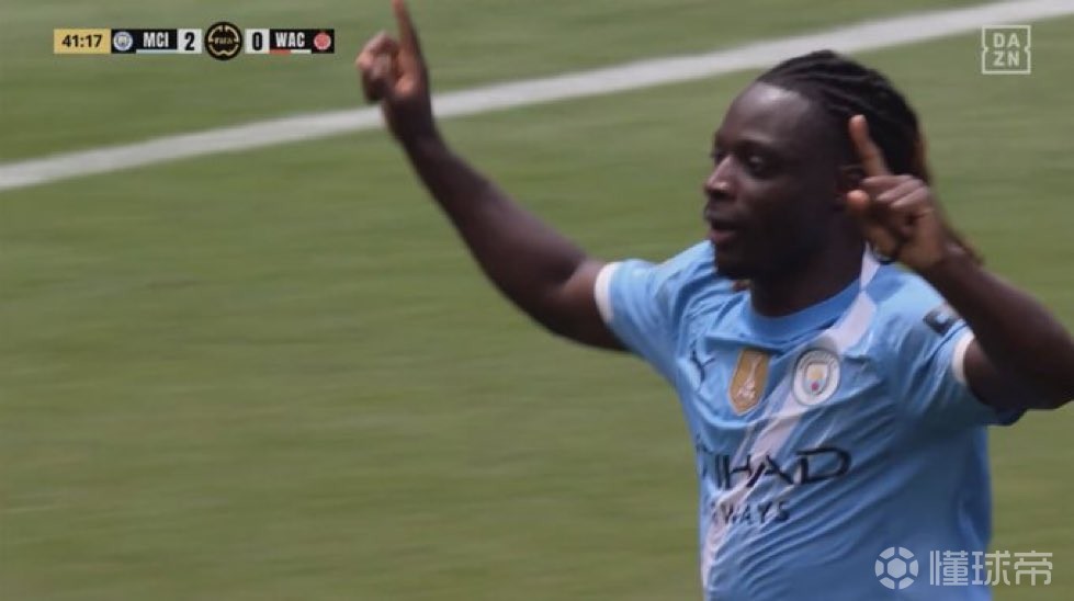 曼城客场战胜沃特福德,继续追赶 曼城客场战胜沃特福德,继续追赶