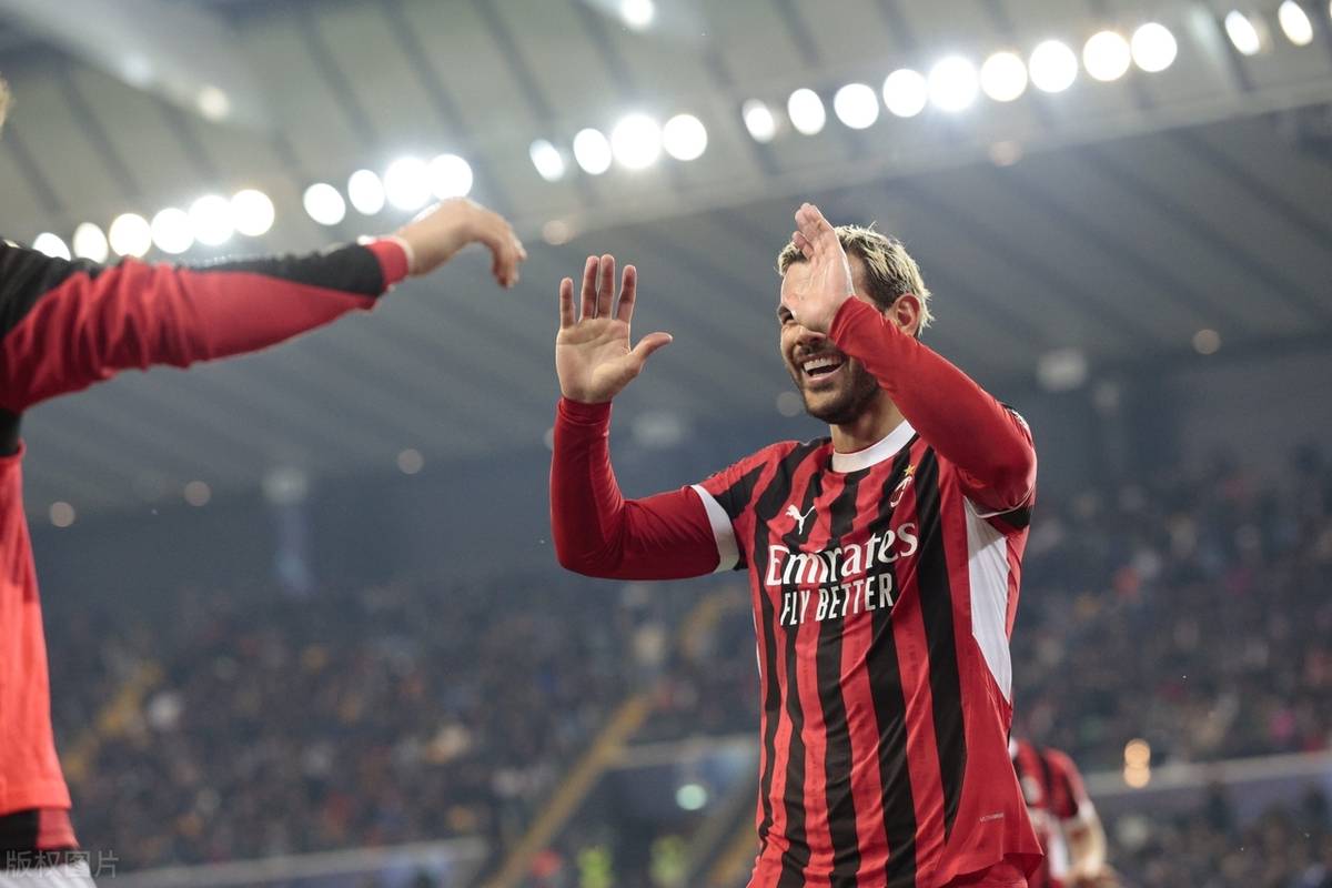 包含AC米兰主场战胜佛罗伦萨，重新找回状态的词条