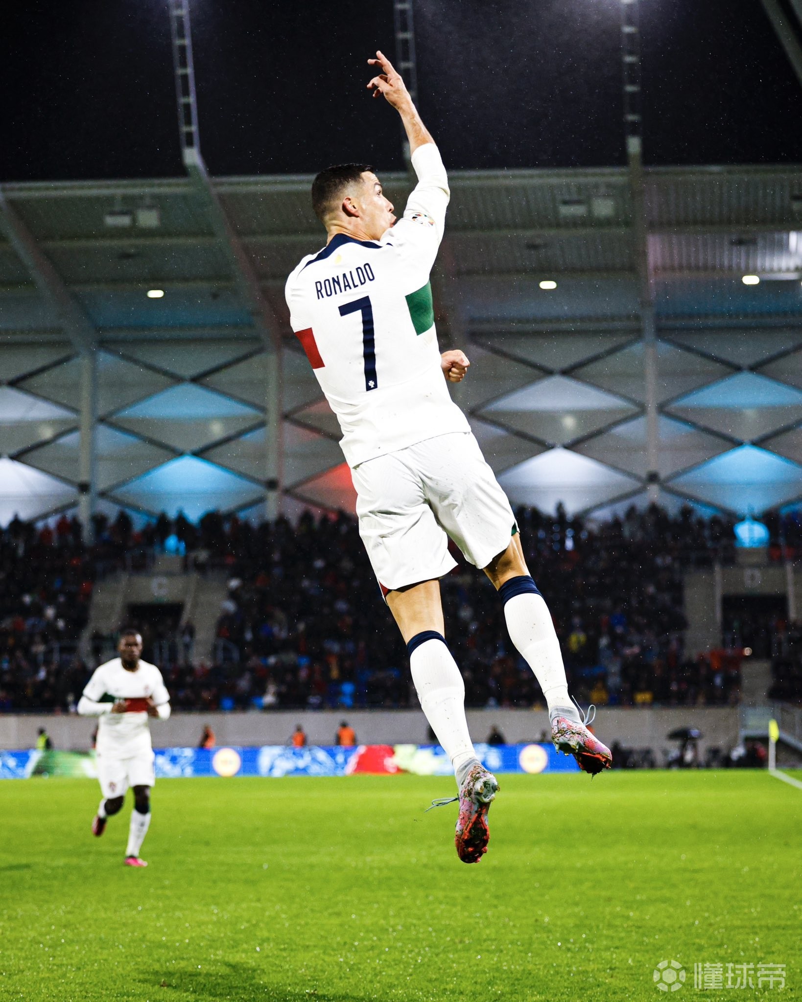 葡萄牙队在关键比赛中获得胜利 葡萄牙队在关键比赛中获得胜利