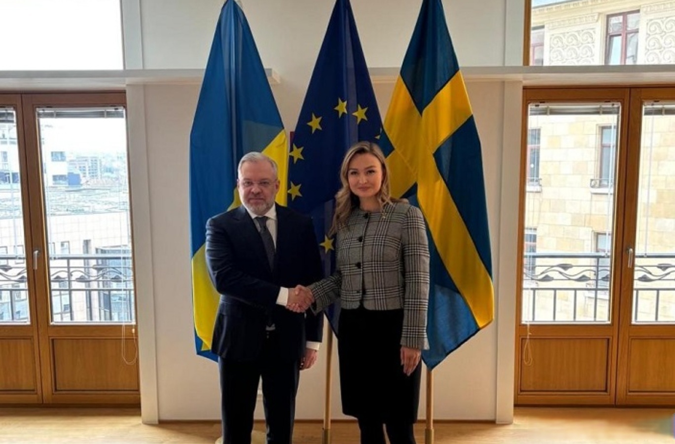 乌克兰队主场完胜瑞典,晋级八强 乌克兰队主场完胜瑞典,晋级八强