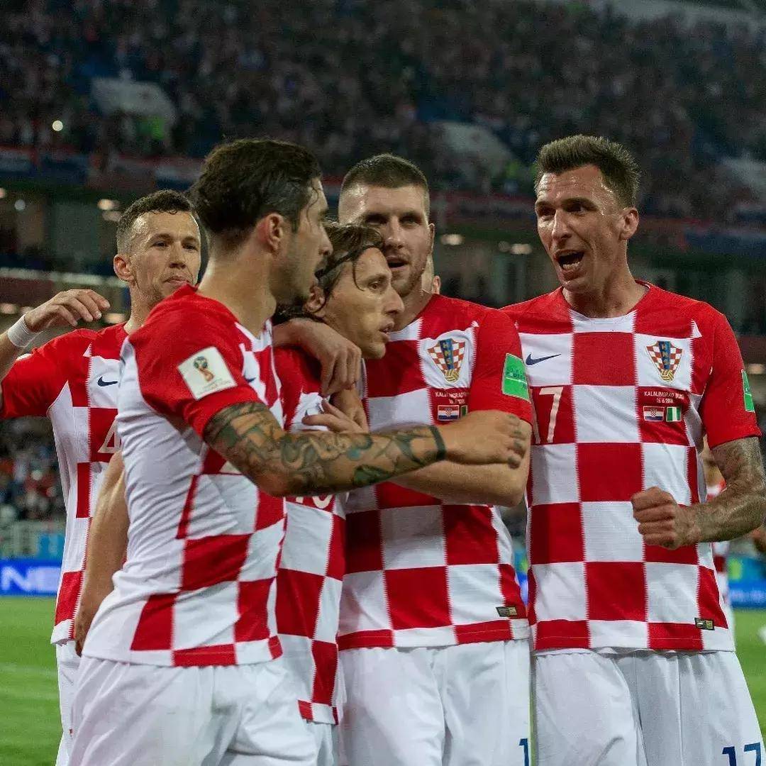 葡萄牙擒捷克晋级,欧预赛形势看好的简单介绍 葡萄牙擒捷克晋级,欧预赛形势看好的简单介绍