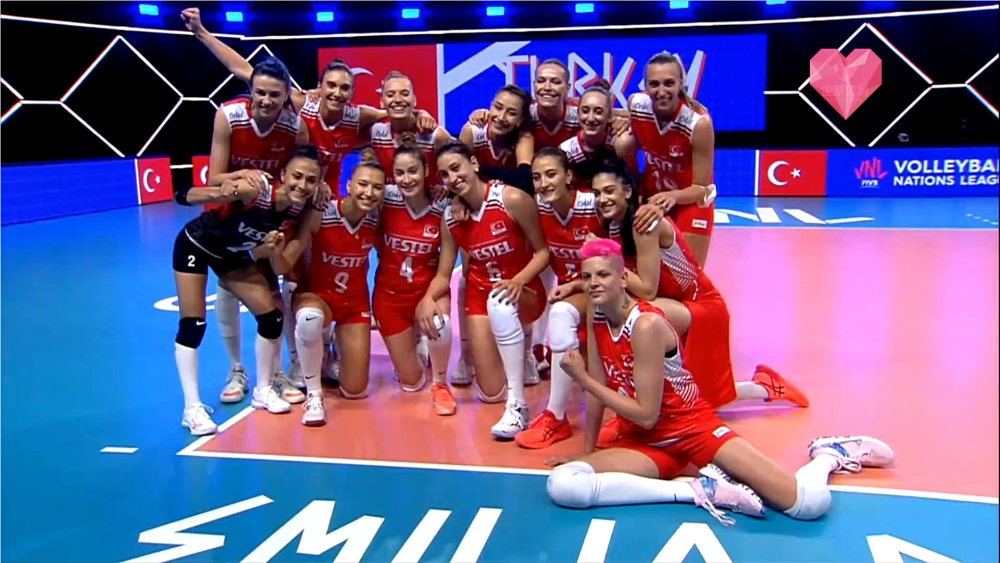 德国横扫前南斯拉夫,取得四连胜 德国横扫前南斯拉夫,取得四连胜