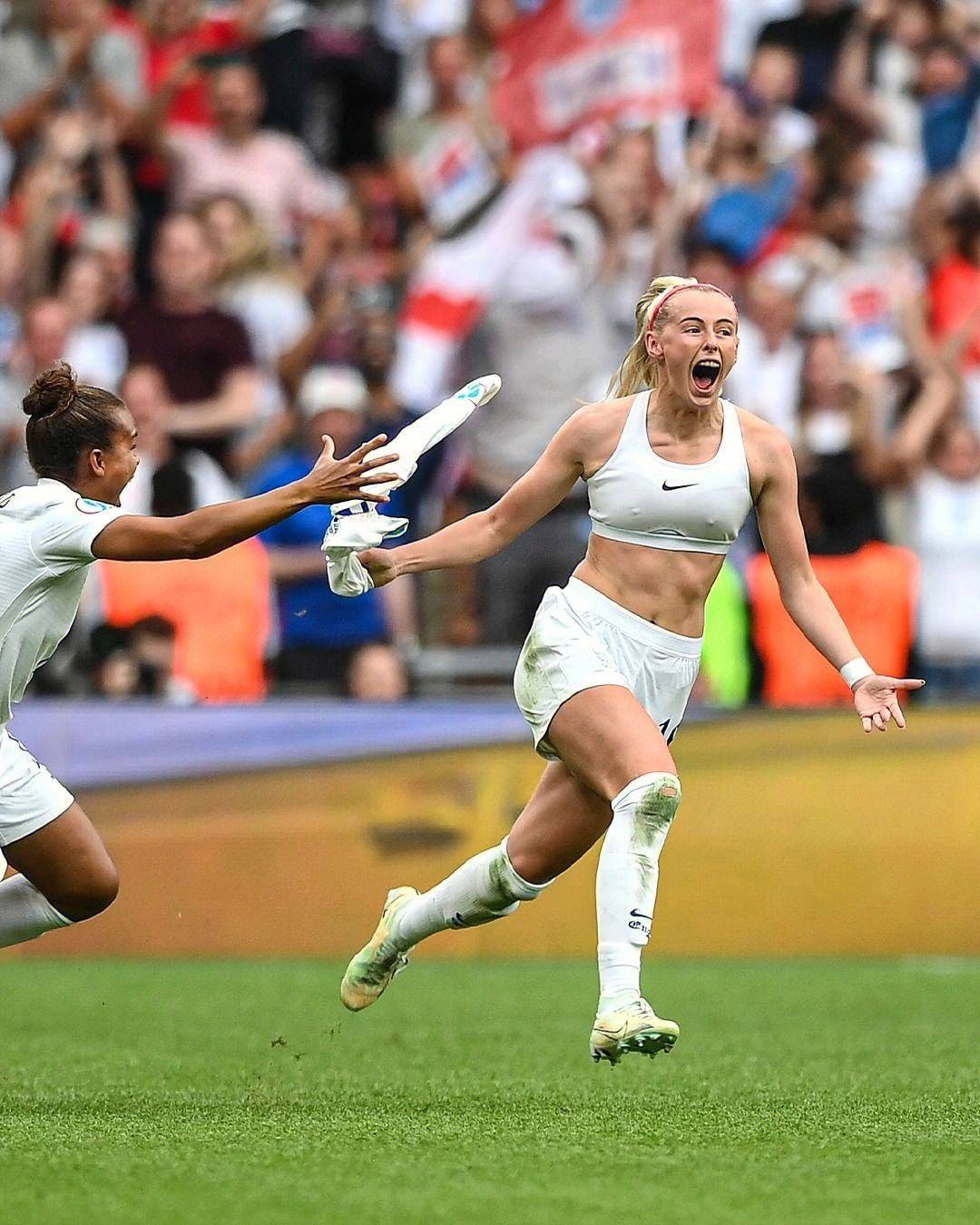 精彩对决!世界名校杯女足赛,英格兰对法国 精彩对决!世界名校杯女足赛,英格兰对法国