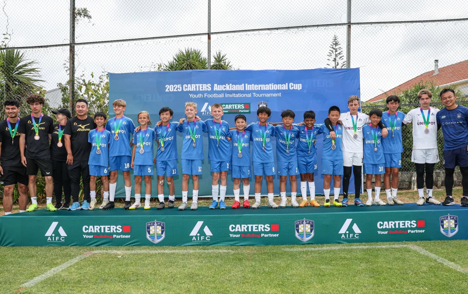 包含实力强劲!国际足球明星齐聚一堂的词条 包含实力强劲!国际足球明星齐聚一堂的词条