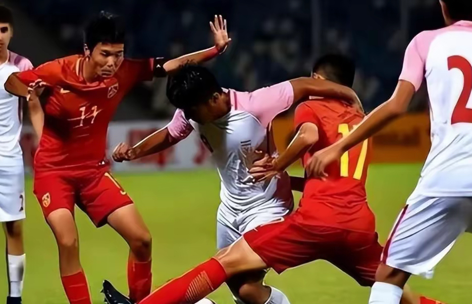 包含足球比赛剧情波澜起伏,球队竞争激烈的词条 包含足球比赛剧情波澜起伏,球队竞争激烈的词条