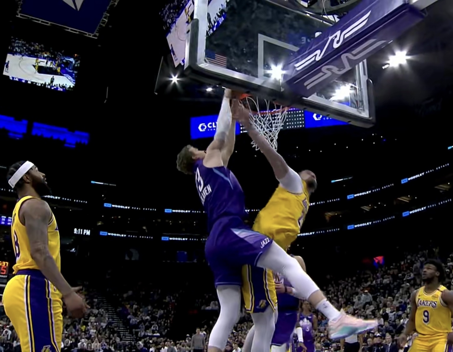 爵士客场不敌鹈鹕,遭遇三连败 爵士客场不敌鹈鹕,遭遇三连败