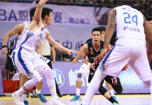 包含江苏队球员集体爆发,大胜迎来复活的词条 包含江苏队球员集体爆发,大胜迎来复活的词条