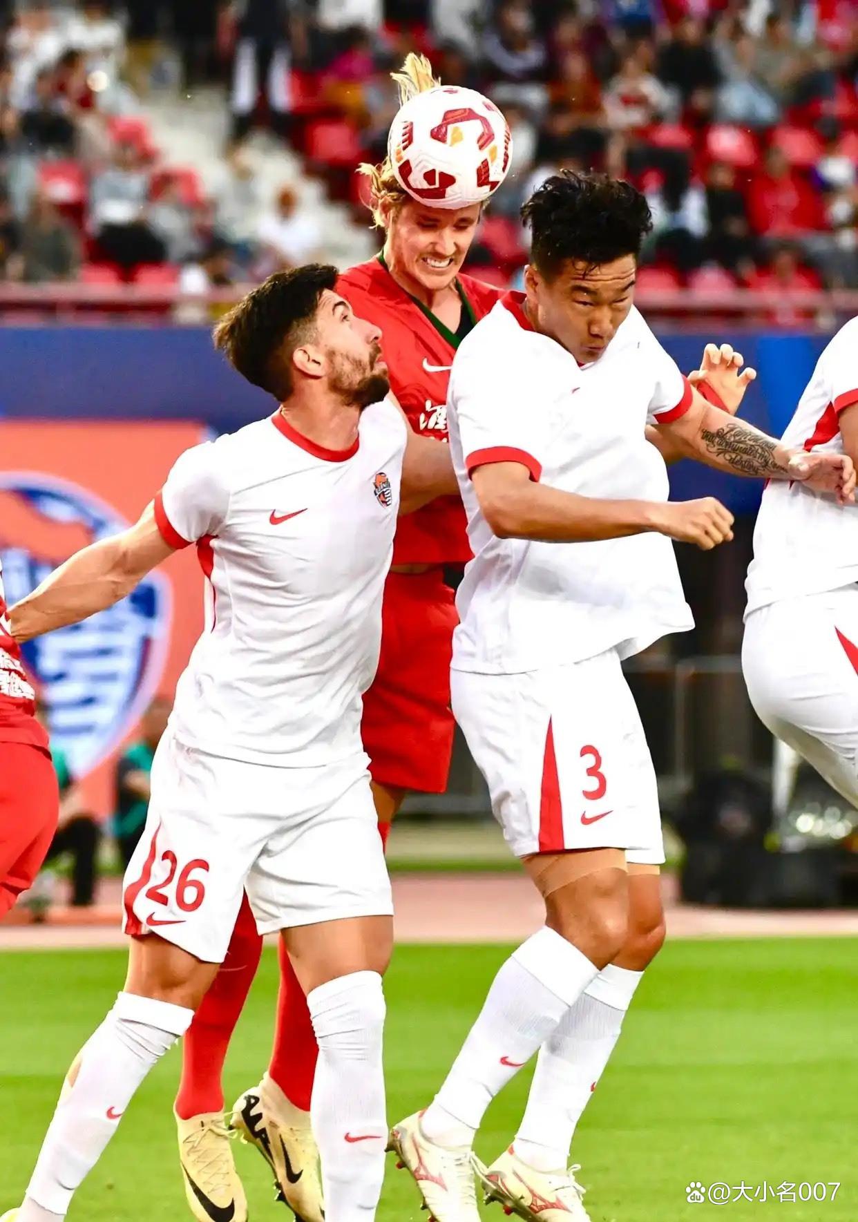 中超比赛中球队备战全力以赴，冲击佳绩的简单介绍