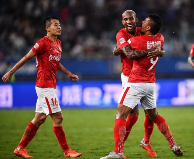 恒大客场逆转华夏幸福,继续领跑积分榜的简单介绍 恒大客场逆转华夏幸福,继续领跑积分榜的简单介绍