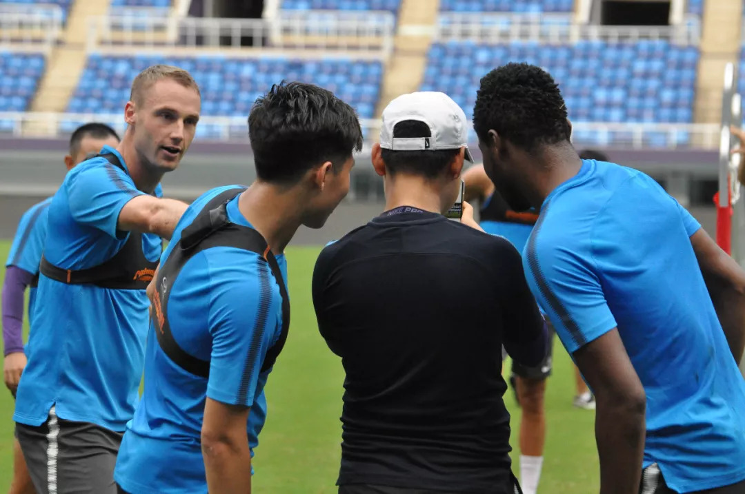 关于深圳队备战多场，期待绝佳表现的信息